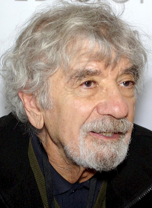 Immagine - 3 - Humberto Maturana alla Fiera Internazionale del Libro di Santiago del 2015; foto ritagliata. Credits: Rodrigo Fernández under CC BY-SA 4.0
