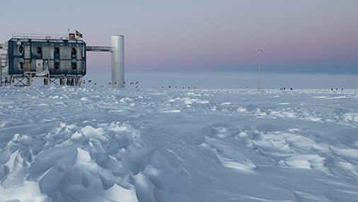 Schiuma spazio-temporale: da osservatori su satellite e al Polo sud nuovi dati per l’osservazione sperimentale