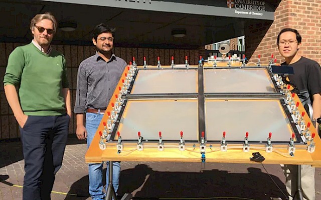 Idrogeno dai rifiuti attraverso il sole e un reattore da un metro quadro
